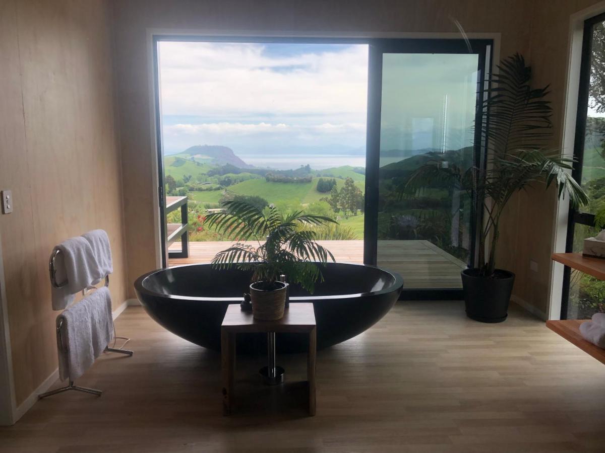 Whakaipo Bay Cabin Retreat Taupo Bagian luar foto