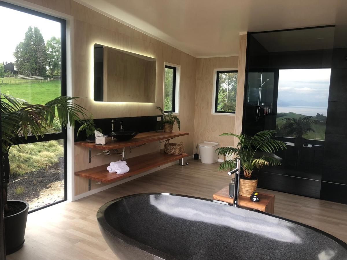 Whakaipo Bay Cabin Retreat Taupo Bagian luar foto